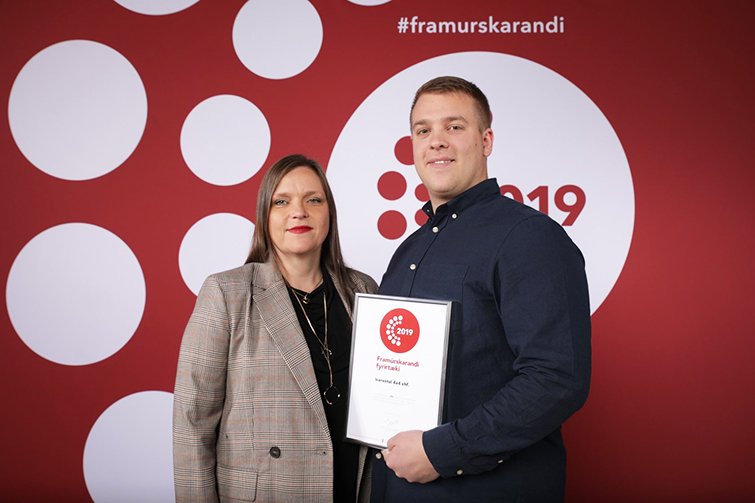 CARWIZ rent a car - Icerental4x4 takes home “The Strongest in Iceland” award